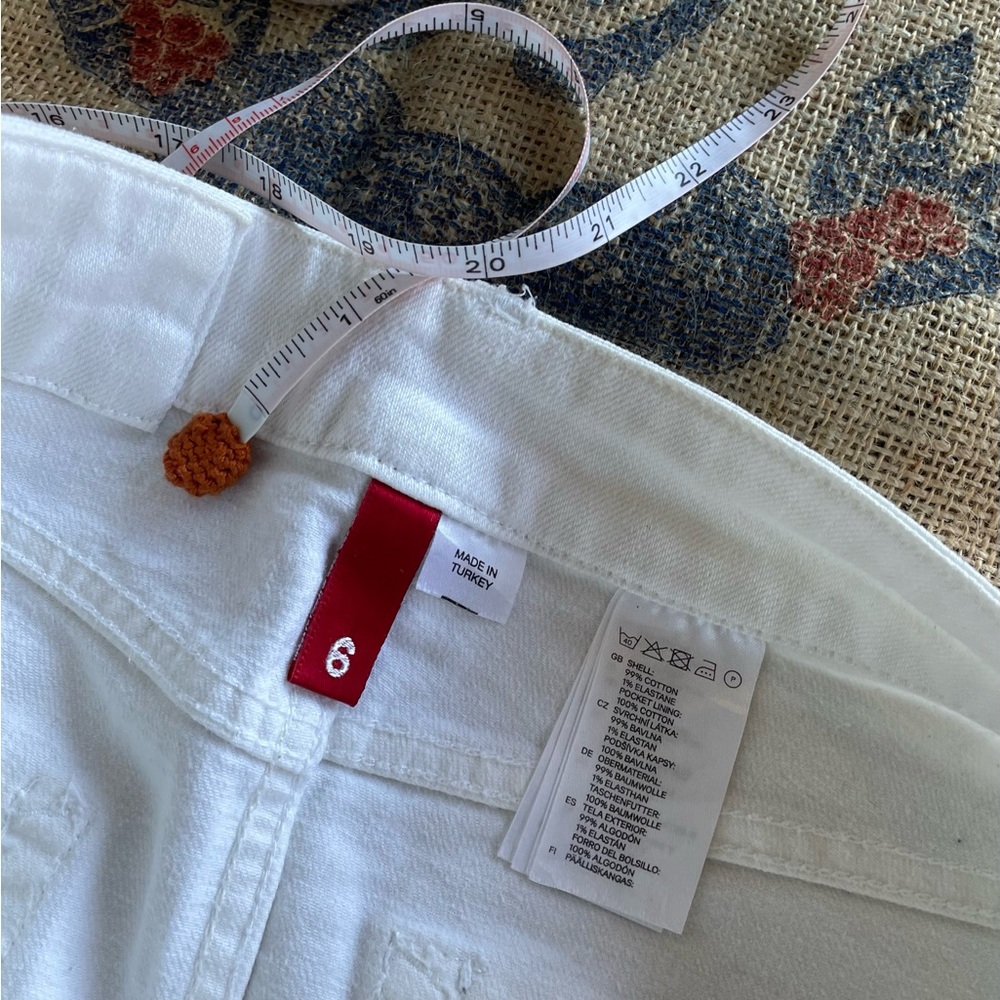 H&M White Denim Mini Skirt - Vintage, Sexy, Skin Tight - Size 6 - Hot, Hot, Hot! - Picture 7 of 10